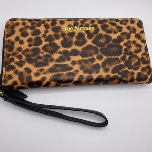 Enzo Angiolini Leopard Wristlet